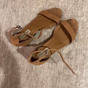 Steve Madden Tan Heels